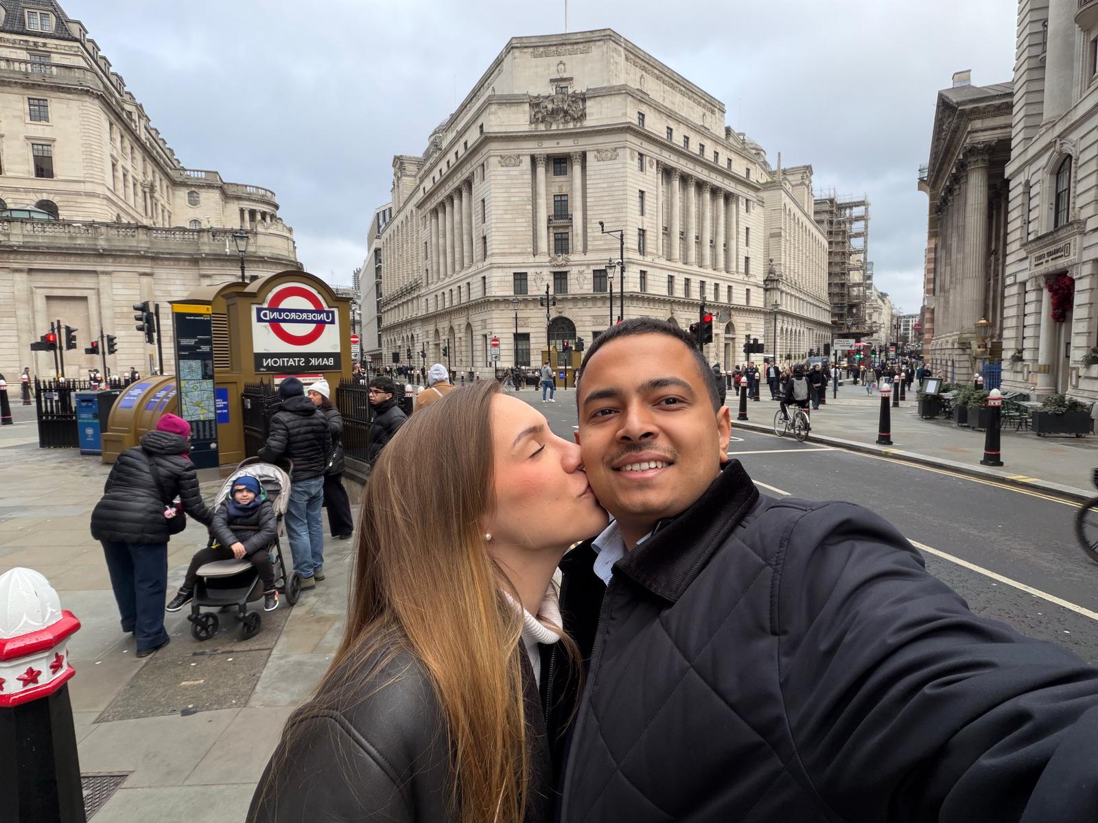 A kiss at Bank station in London